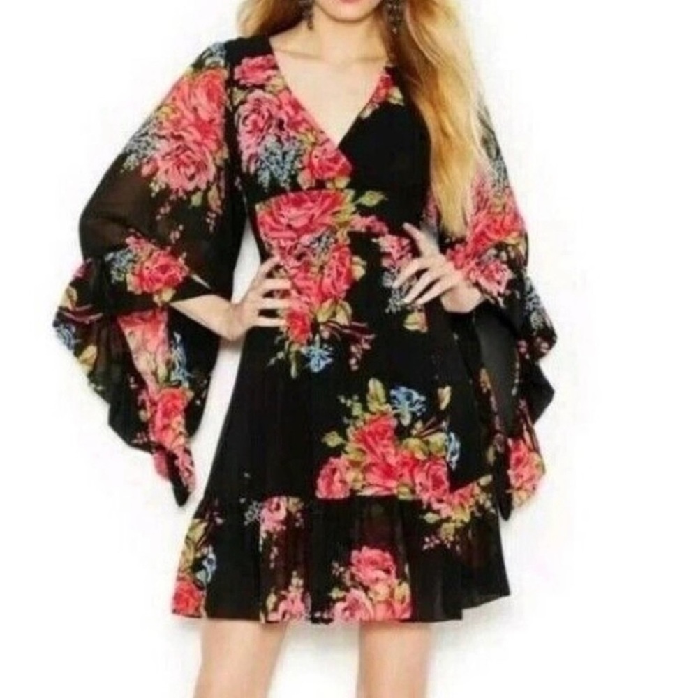 Gorgeous BETSEY JOHNSON Bambi Black Floral Bell Sleeve Ruffle Mini Dress Size 6